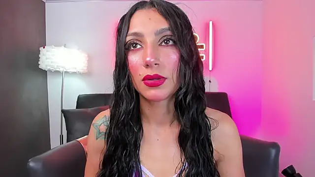 Snapshot of miss___evangeline chatting on 04.10.26 miss evangeline online show from 04.10.26