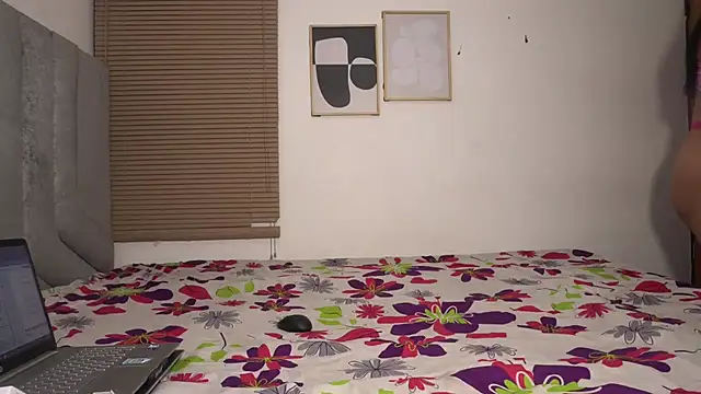 womantall99 online show from 03.20.26