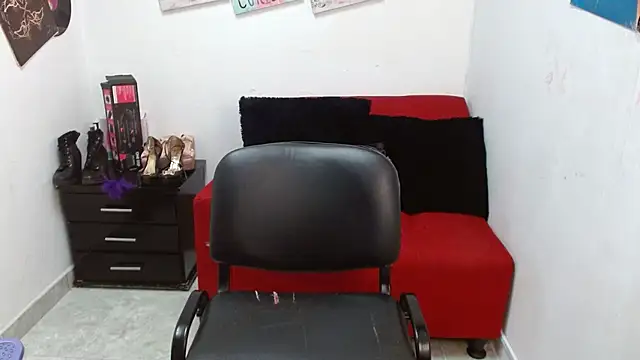 Snapshot of brittanysexhot chatting on 03.04.25 brittanysexhot online show from 03.04.25