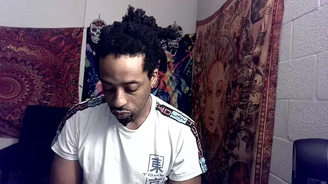 Snapshot of Coco-Licious chatting on 01.01.25 Coco-Licious online show from 01.01.25