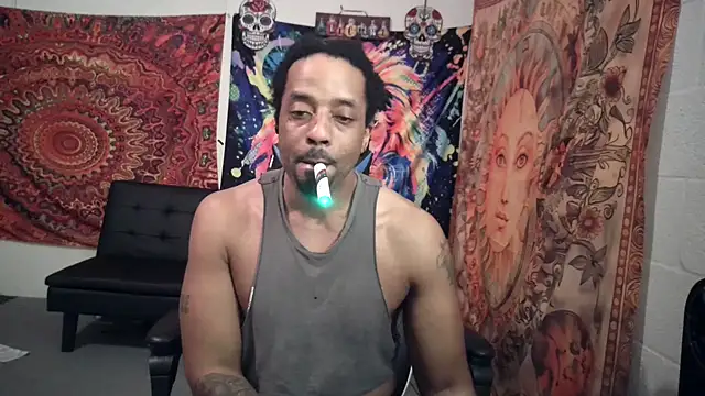 Snapshot of Coco-Licious chatting on 01.04.25 Coco-Licious online show from 01.04.25