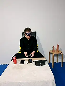 Snapshot of EmberSlave chatting on 12.28.24 EmberSlave online show from 12.28.24