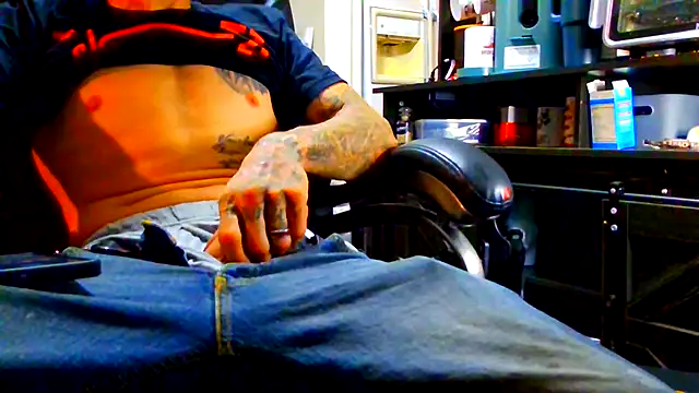 JamesMichael88 online show from 04.21.26