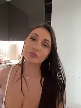 Snapshot of claraxjoyy chatting on 01.10.25 claraxjoyy online show from 01.10.25