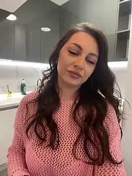 Snapshot of claraxjoyy chatting on 02.13.25 claraxjoyy online show from 02.13.25