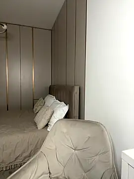 Snapshot of claraxjoyy chatting on 10.10.25 claraxjoyy online show from 10.10.25