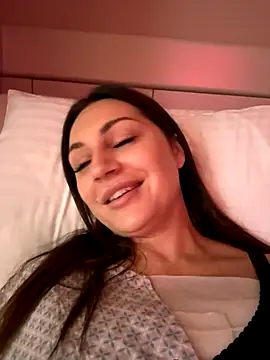 Snapshot of claraxjoyy chatting on 10.23.25 claraxjoyy online show from 10.23.25