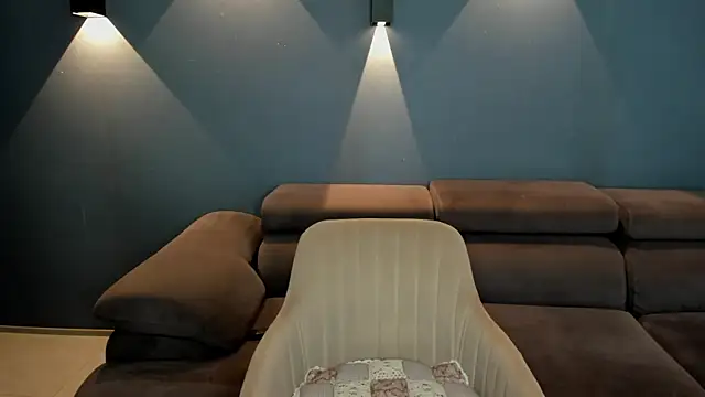 Monica Weiss online show from 03.17.25