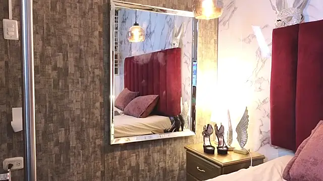 KRYSSTARITTER4 online show from 09.25.25