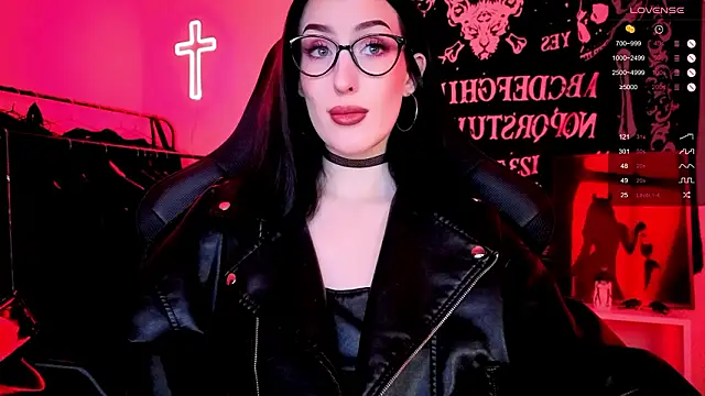 Snapshot of Miss_Alice__ chatting on 02.18.26 Miss Alice online show from 02.18.26