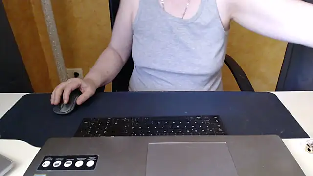 Sweet Phoenix online show from 06.04.26