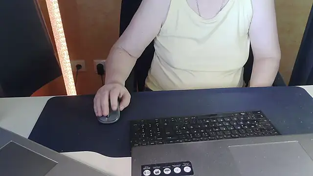 Sweet Phoenix online show from 06.24.26