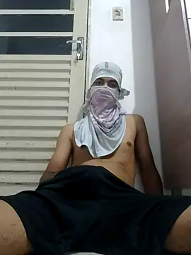 Snapshot of fredfgr chatting on 04.29.26 fredfgr online show from 04.29.26