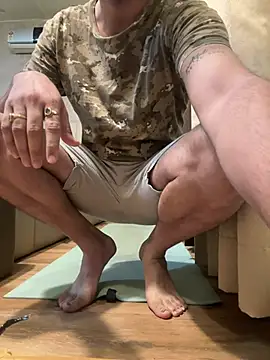 Snapshot of skyisthelimit12 chatting on 03.19.25 skyisthelimit12 online show from 03.19.25