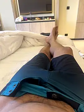 Snapshot of skyisthelimit12 chatting on 10.26.25 skyisthelimit12 online show from 10.26.25