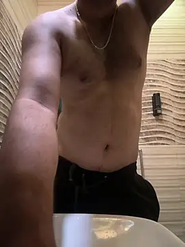 Snapshot of skyisthelimit12 chatting on 11.01.25 skyisthelimit12 online show from 11.01.25