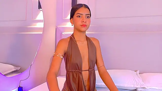 NaomiKlarc online show from 11.13.25