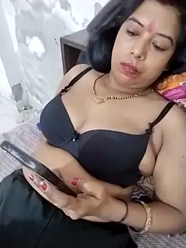 Snapshot of Rinku-Rani chatting on 10.24.25 Rinku-Rani online show from 10.24.25