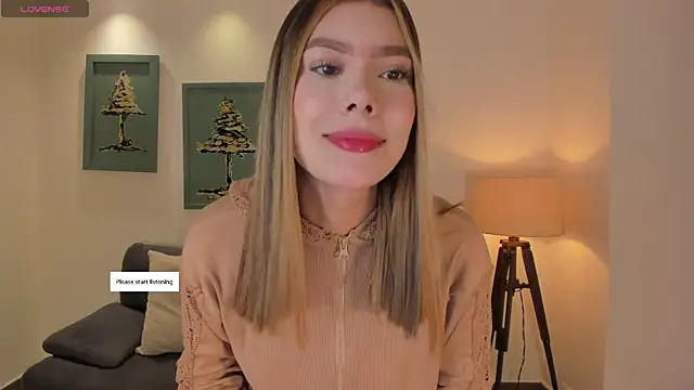 Snapshot of NiaSalvatore chatting on 05.20.26 NiaSalvatore online show from 05.20.26