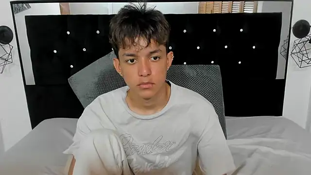 jisuscat online show from 11.17.25