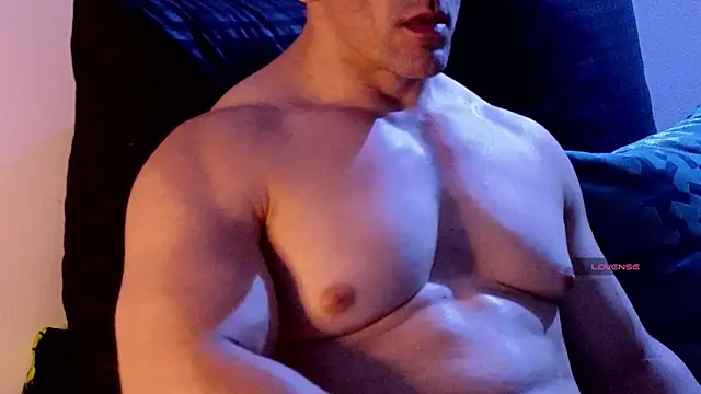 Snapshot of life_warrior chatting on 01.05.25 life warrior online show from 01.05.25