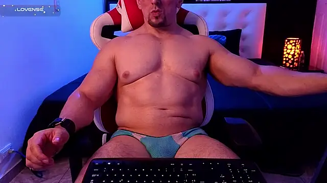 Snapshot of life_warrior chatting on 10.05.25 life warrior online show from 10.05.25