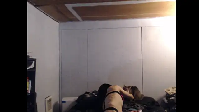 Snapshot of SadCatDaddy chatting on 02.25.25 SadCatDaddy online show from 02.25.25