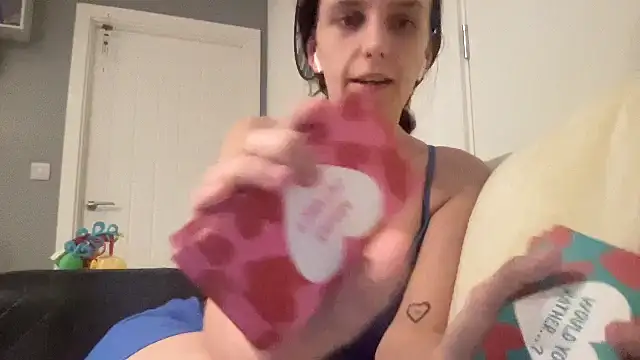 dixie leigh online show from 01.06.25