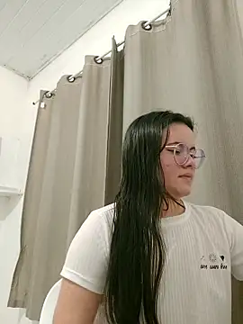 camillebr online show from 10.05.25