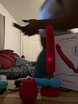 Snapshot of Yoshibaby2670 chatting on 02.08.25 Yoshibaby2670 online show from 02.08.25