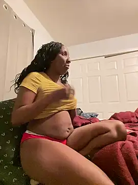 Snapshot of Yoshibaby2670 chatting on 02.10.25 Yoshibaby2670 online show from 02.10.25