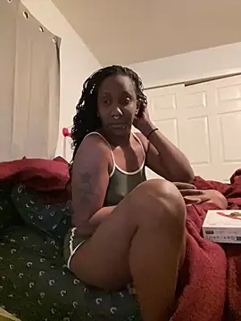 Snapshot of Yoshibaby2670 chatting on 02.11.25 Yoshibaby2670 online show from 02.11.25