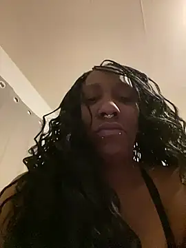 Snapshot of Yoshibaby2670 chatting on 02.14.25 Yoshibaby2670 online show from 02.14.25