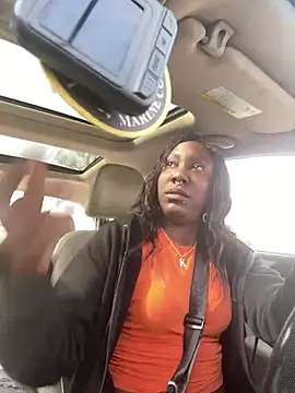 Snapshot of Yoshibaby2670 chatting on 03.22.25 Yoshibaby2670 online show from 03.22.25