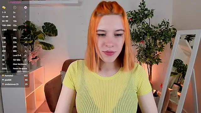 Snapshot of Mikka_Blush chatting on 01.12.25 Mikka Blush online show from 01.12.25