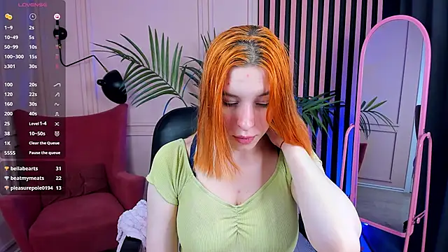 Snapshot of Mikka_Blush chatting on 01.27.25 Mikka Blush online show from 01.27.25