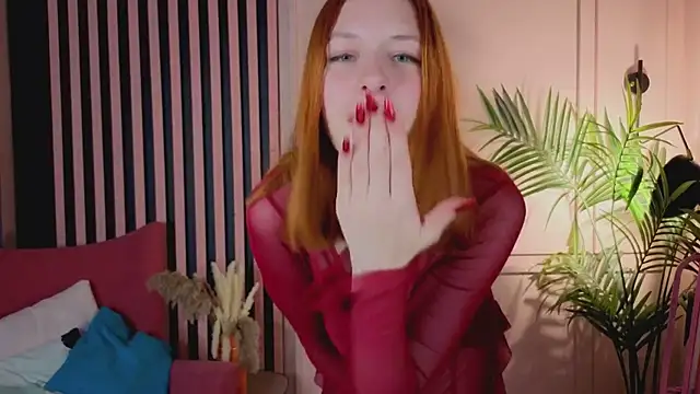 Snapshot of Mikka_Blush chatting on 10.20.25 Mikka Blush online show from 10.20.25