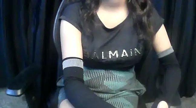 Snapshot of hot-niti chatting on 02.02.25 hot-niti online show from 02.02.25