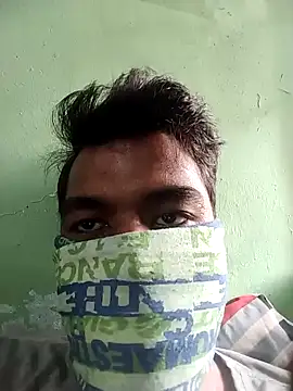 Snapshot of carryneoll8 chatting on 01.08.25 carryneoll8 online show from 01.08.25