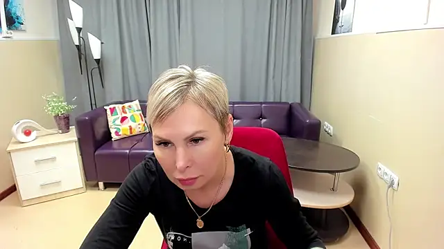 Hot stuff6 online show from 01.08.25