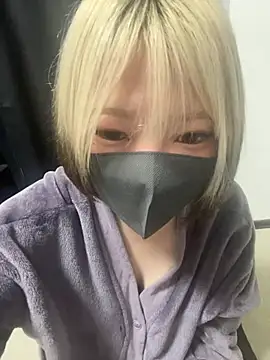 Snapshot of Hikaru-chan chatting on 01.11.25 Hikaru-chan online show from 01.11.25