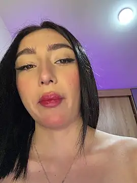 Maddy Jones online show from 04.15.26