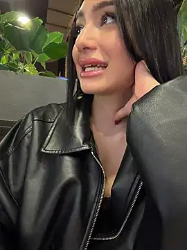 Maddy Jones online show from 06.22.26