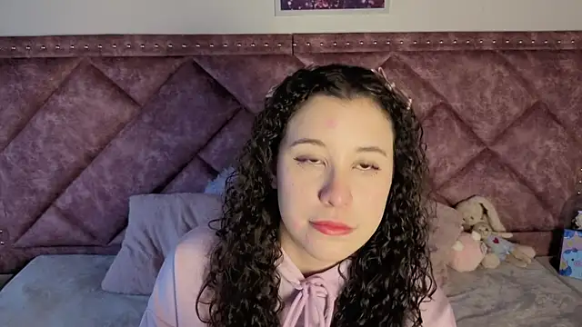 Charlotte  Miller online show from 09.10.25