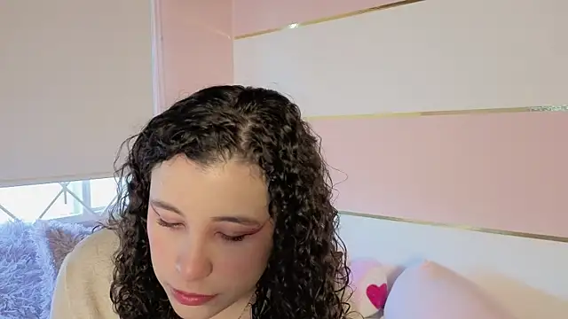 Charlotte  Miller online show from 10.09.25