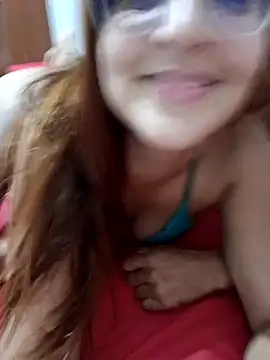 AliceRuivinha2 online show from 04.04.26