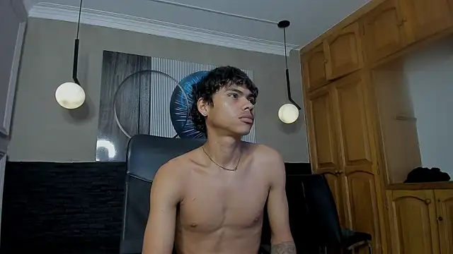 Snapshot of adam_piarse01 chatting on 02.09.25 adam piarse01 online show from 02.09.25