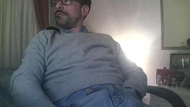 Snapshot of Patrickhound chatting on 01.28.25 Patrickhound online show from 01.28.25