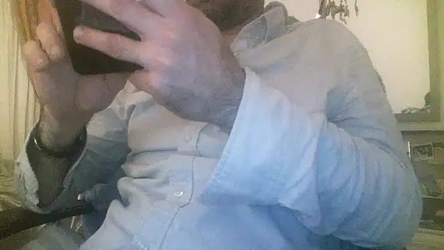 Snapshot of Patrickhound chatting on 11.23.25 Patrickhound online show from 11.23.25