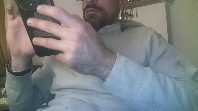 Snapshot of Patrickhound chatting on 11.26.25 Patrickhound online show from 11.26.25